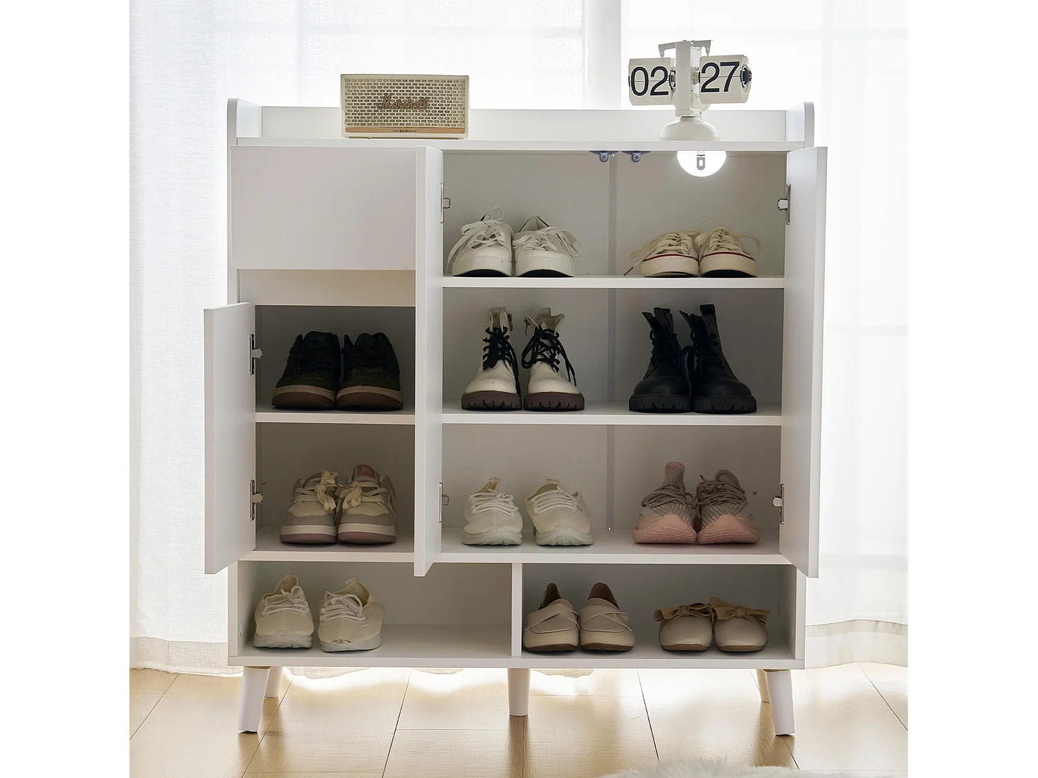 Commode / Buffet / Meuble à chaussures avec étagères réglables, pieds en bois massif, blanc (90x35x99 cm)