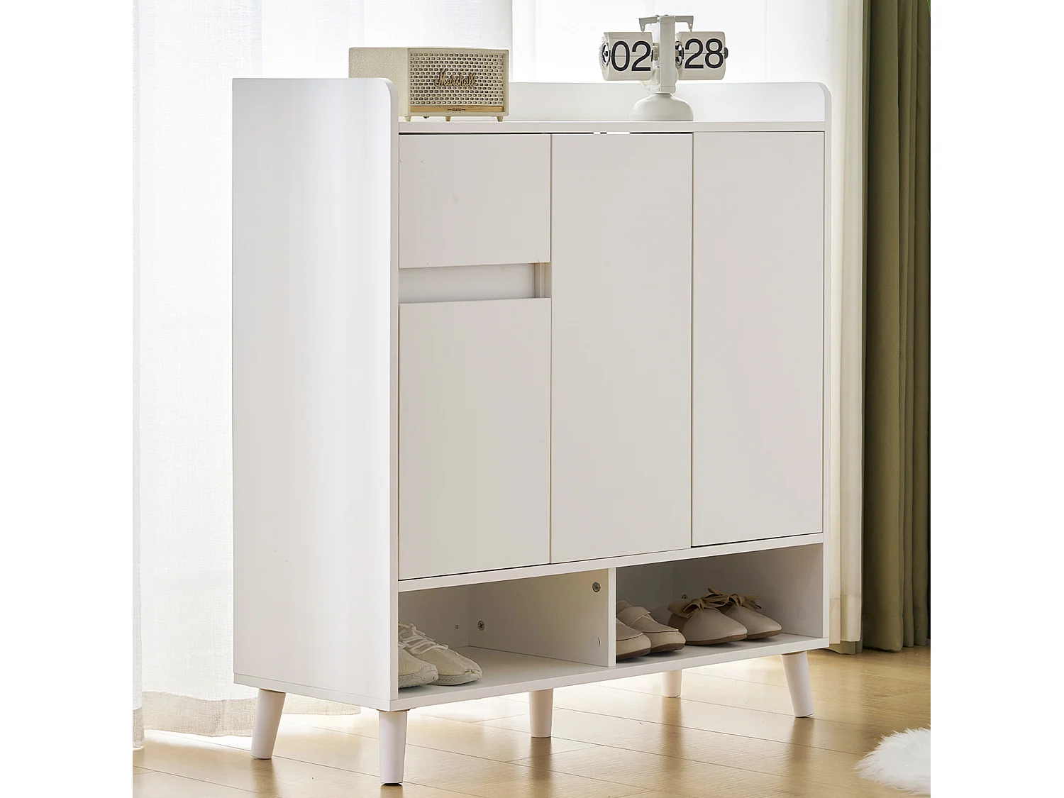 Commode / Buffet / Meuble à chaussures avec étagères réglables, pieds en bois massif, blanc (90x35x99 cm)