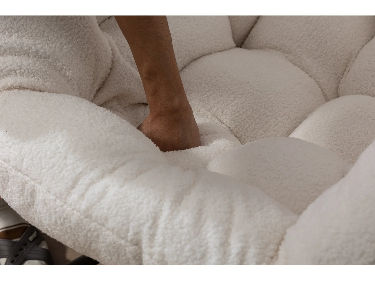 Sedia a dondolo da esterno in rattan con cuscino in cotone, schienale regolabile, cuscino grigio impermeabile (43,7 x 37,2 x 31,5 cm)