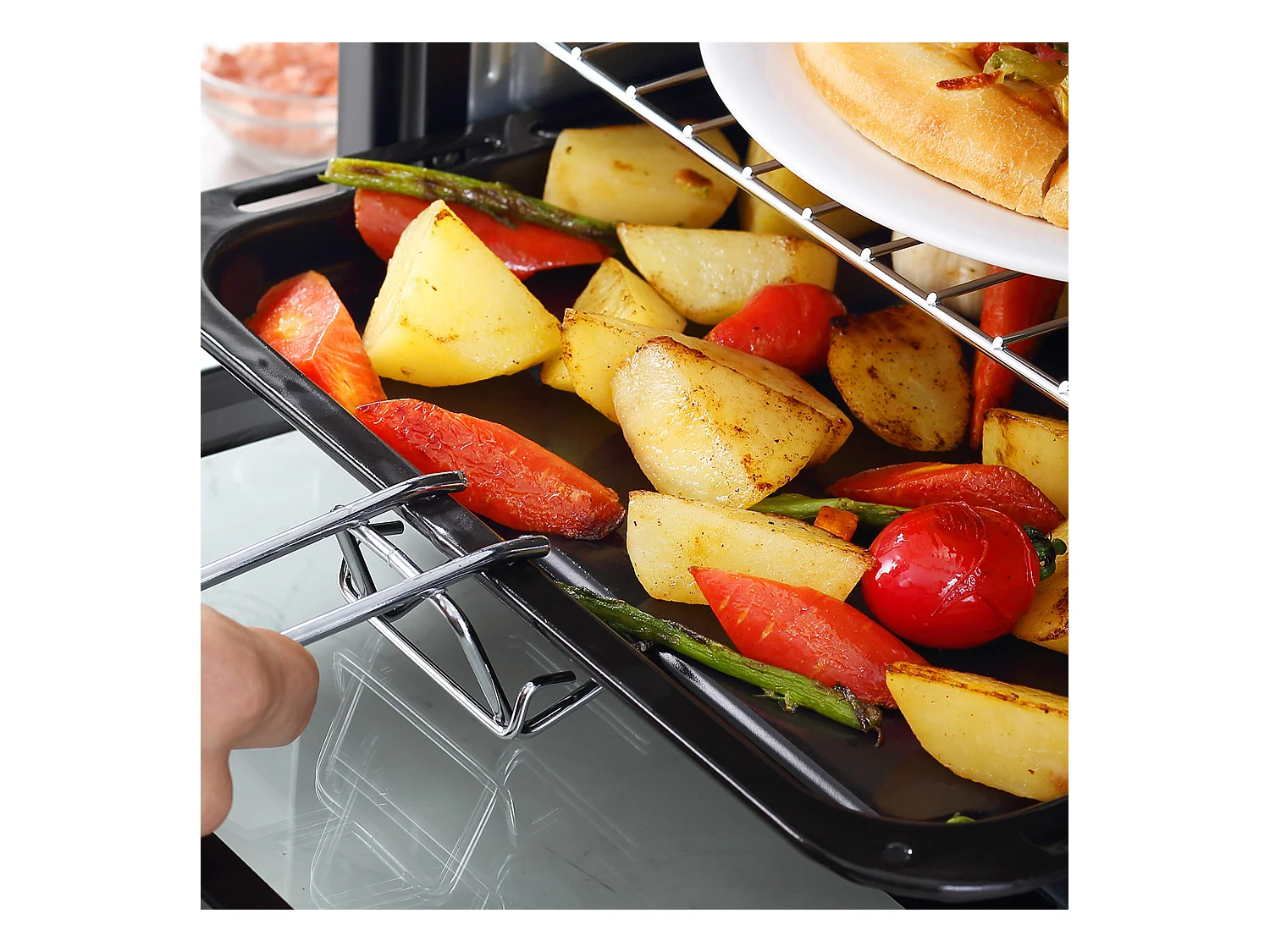 Mini vier 16 L, 1400W, temperatuur instelbaar 100-230℃, timer van 60 min, met rooster en kookplaat, zwart (44x32x28,1cm)