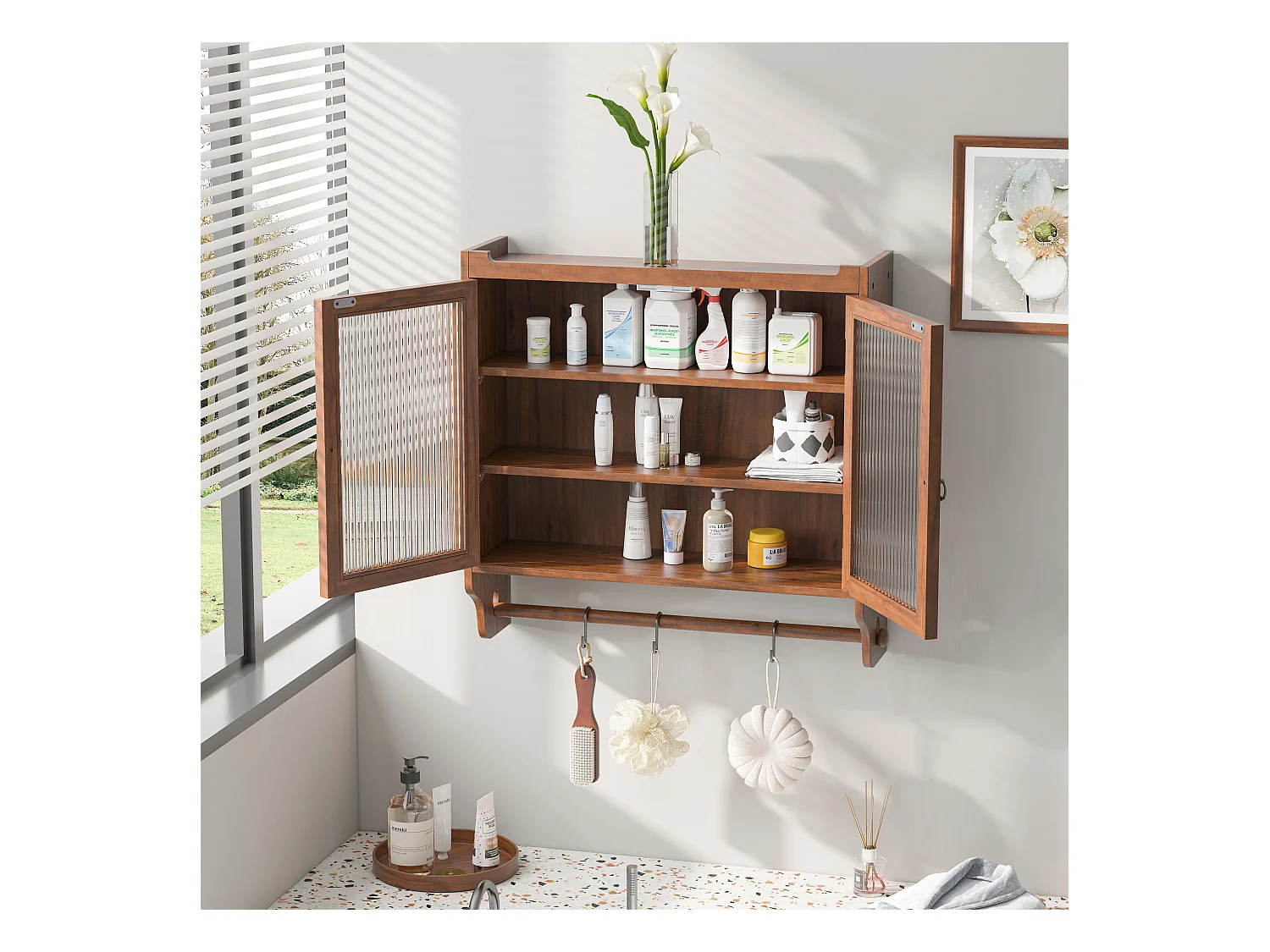 Wandmeubel met glazen deuren, 3 legplanken, handdoekrek, MDF en glas, bruin (63x18x60 cm)