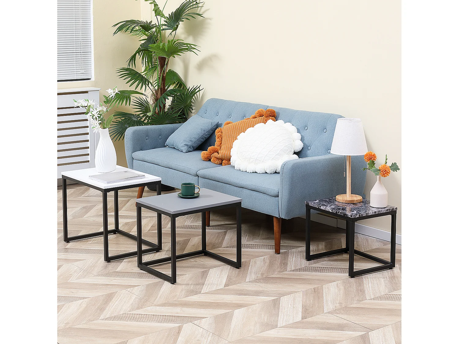 Set di 3 tavolini impilabili, piano in MDF laccato, gambe in metallo, bianco/grigio/nero (55x40x45cm)