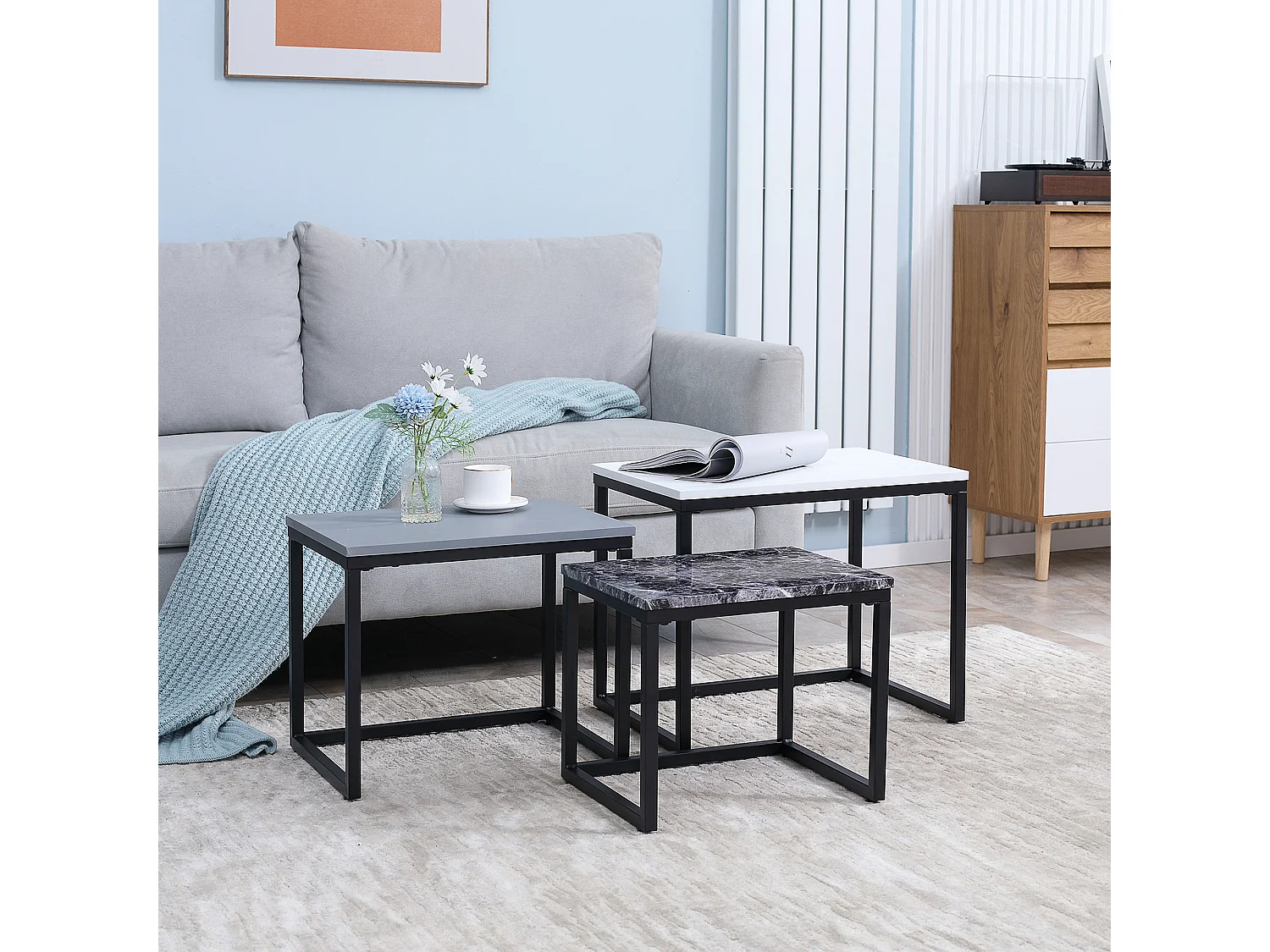 Set di 3 tavolini impilabili, piano in MDF laccato, gambe in metallo, bianco/grigio/nero (55x40x45cm)