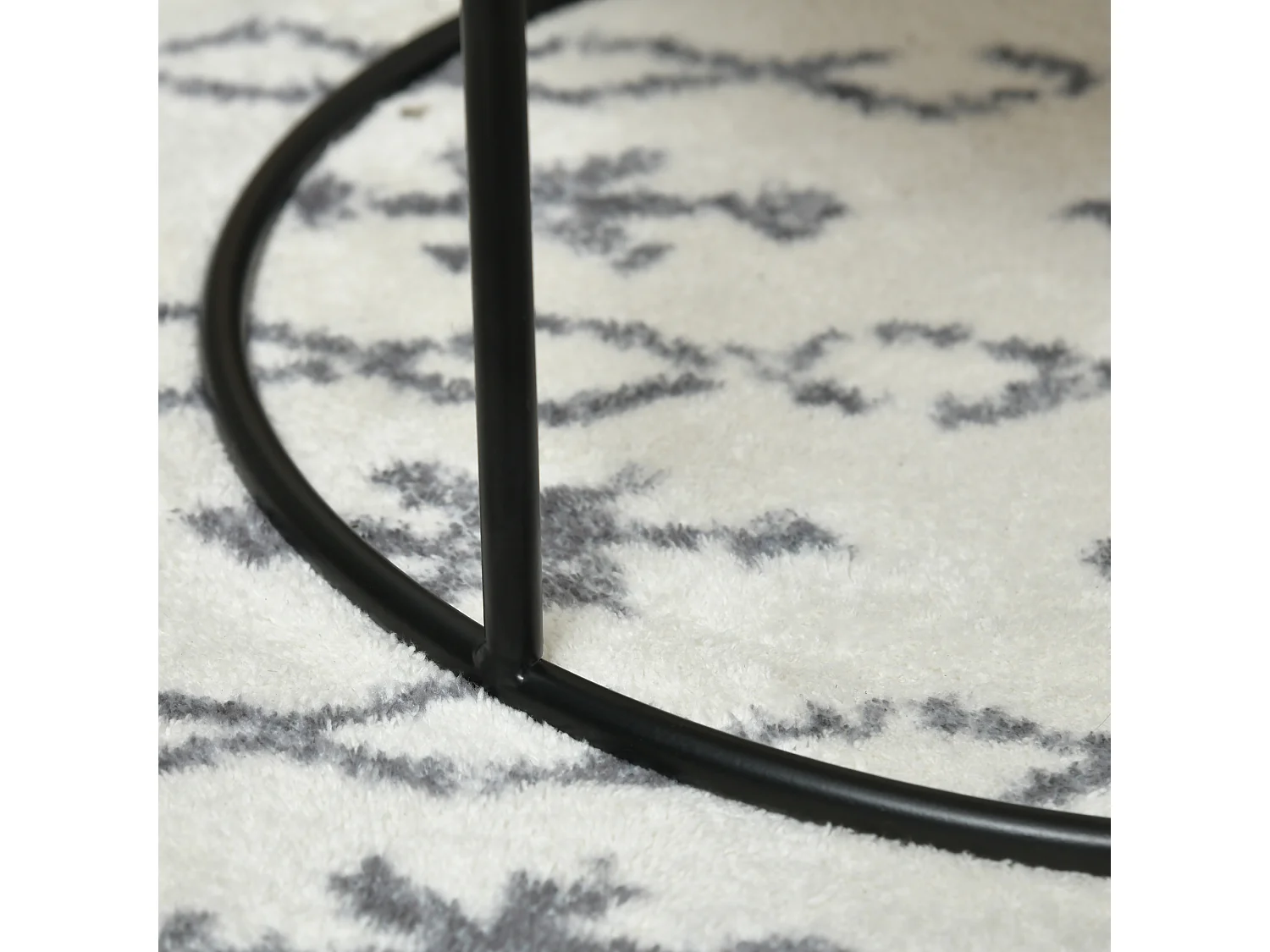 Set di 2 tavolini impilabili, stile boho, in rattan e acciaio, colore legno naturale (Ø45x46 cm e Ø40x37 cm)