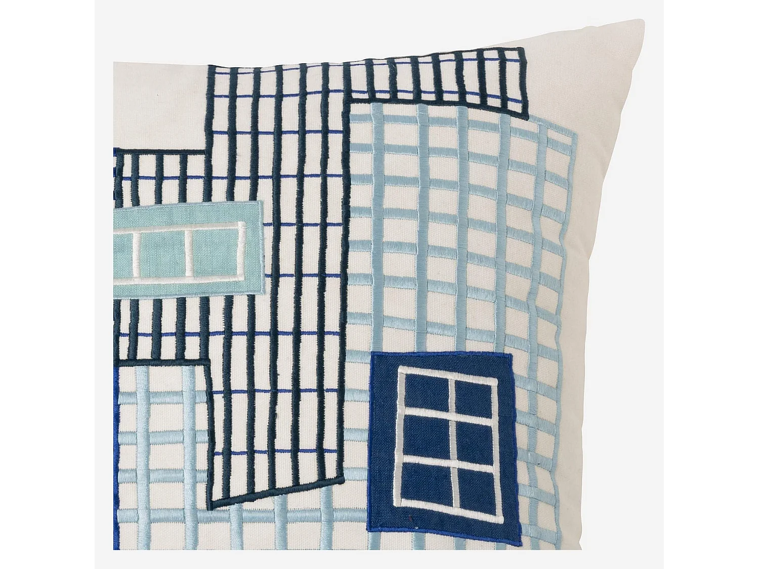 Habitat - Coussin brodé en coton - 45 x 45 cm - Bleu - Design by Floriane Jacques - Dedale
