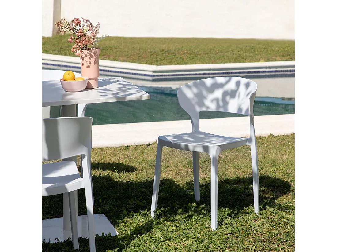 Chaise d'extérieur en plastique blanc 48x76 cm-Serin