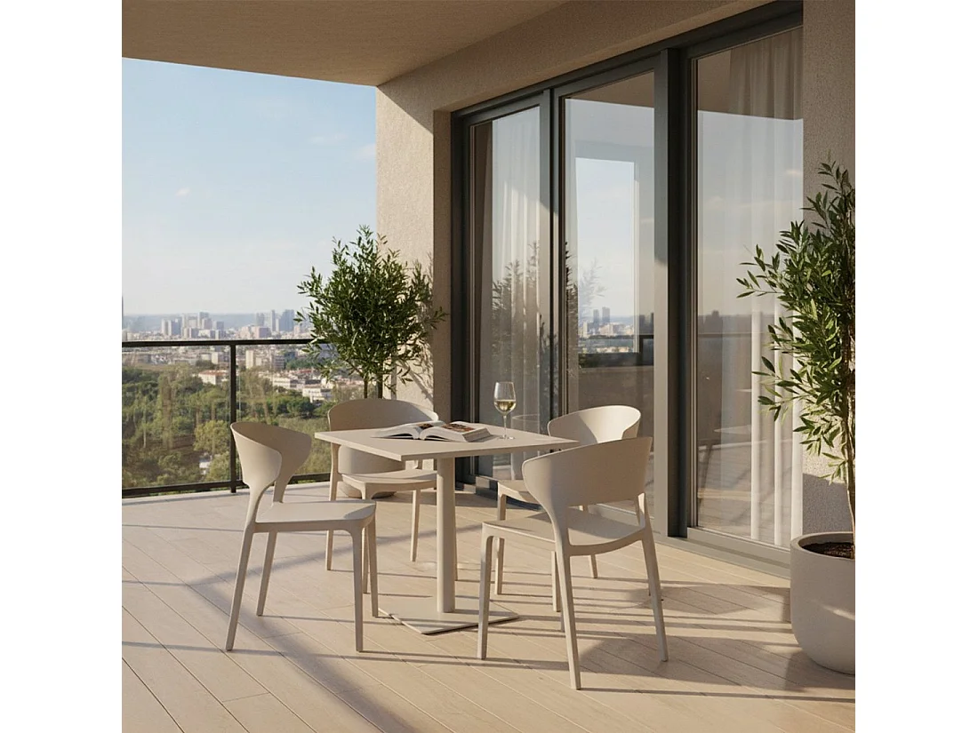 Chaise d'extérieur en plastique beige 48x76 cm-Serin