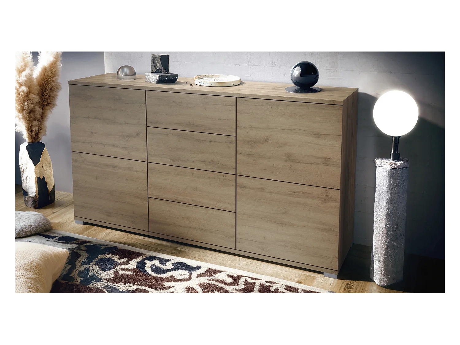 Buffet Rova V1 – Meuble avec 4 Portes et 4 Tiroirs, Chêne Evoke/Chêne Evoke (138,5 x 75,5 x 35)