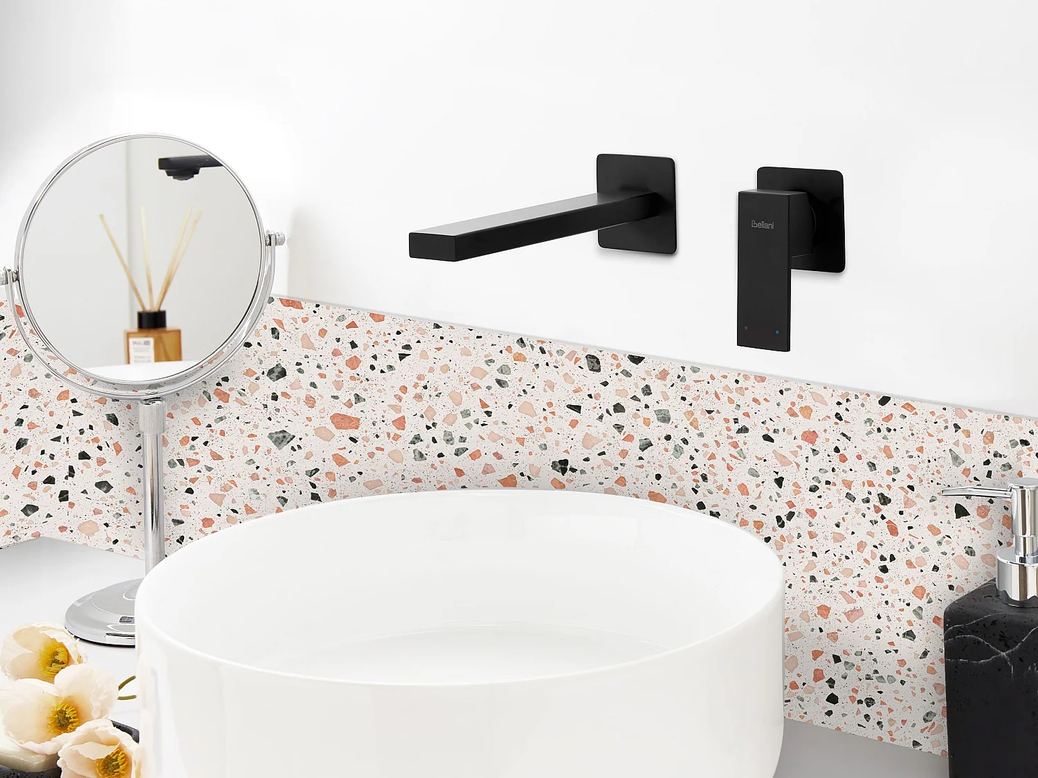 Robinet de lavabo mural ANTOFAGASTA Laiton Noir