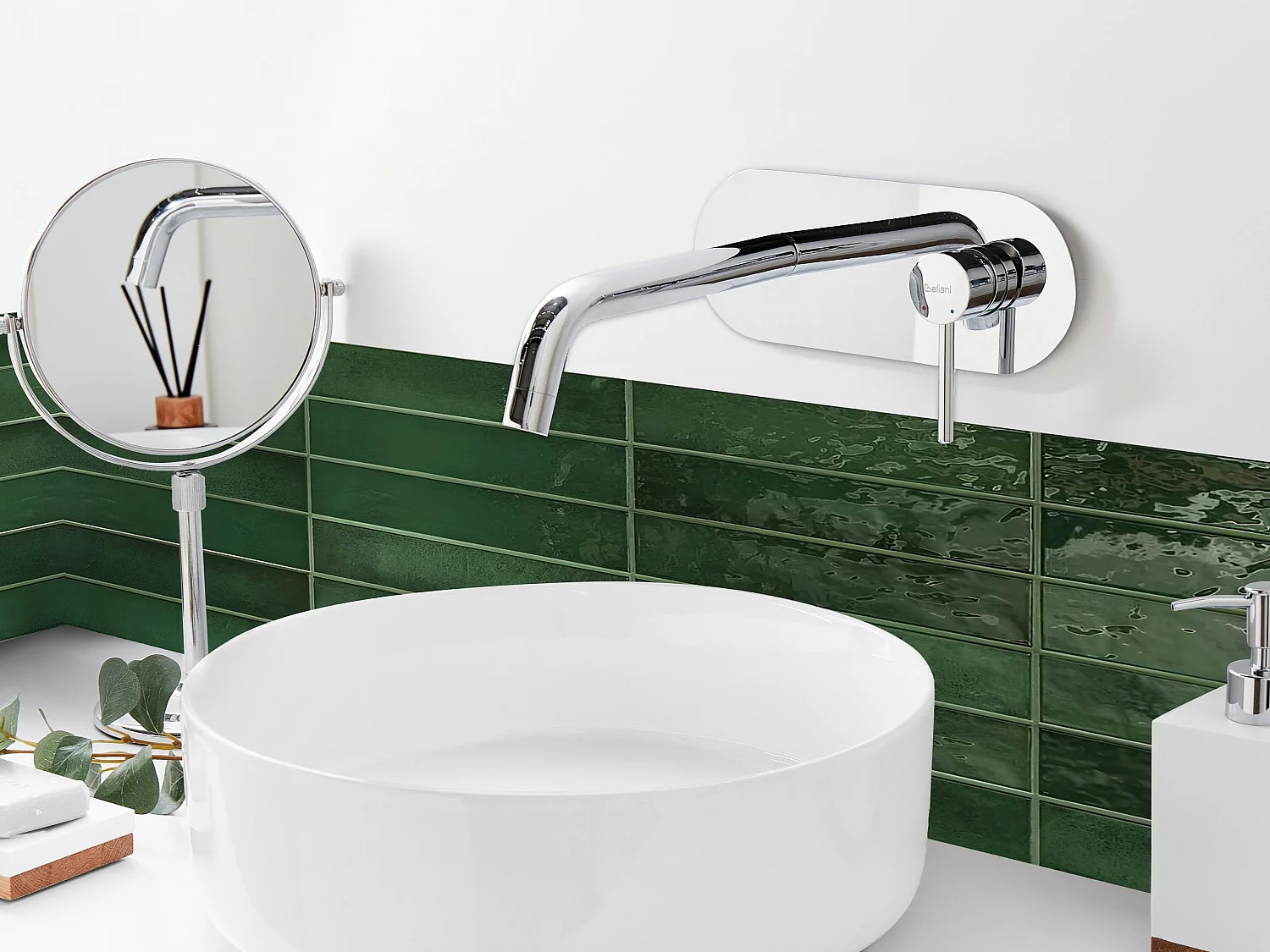 Robinet de lavabo mural GUAIBA Laiton Argenté