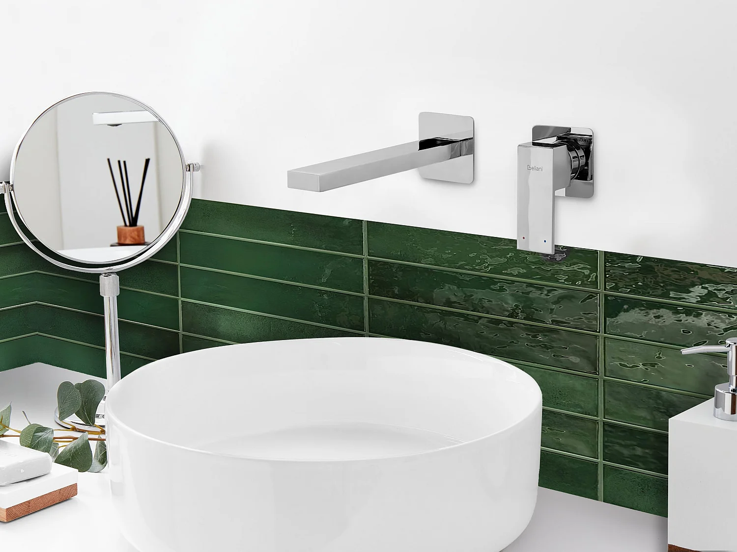 Robinet de lavabo mural ANTOFAGASTA Laiton Argenté