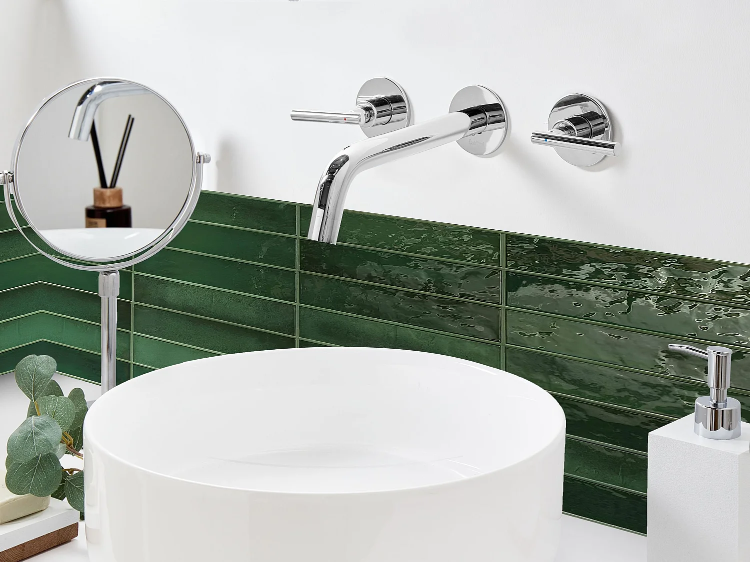 Robinet de lavabo mural ISHINCA Laiton Argenté