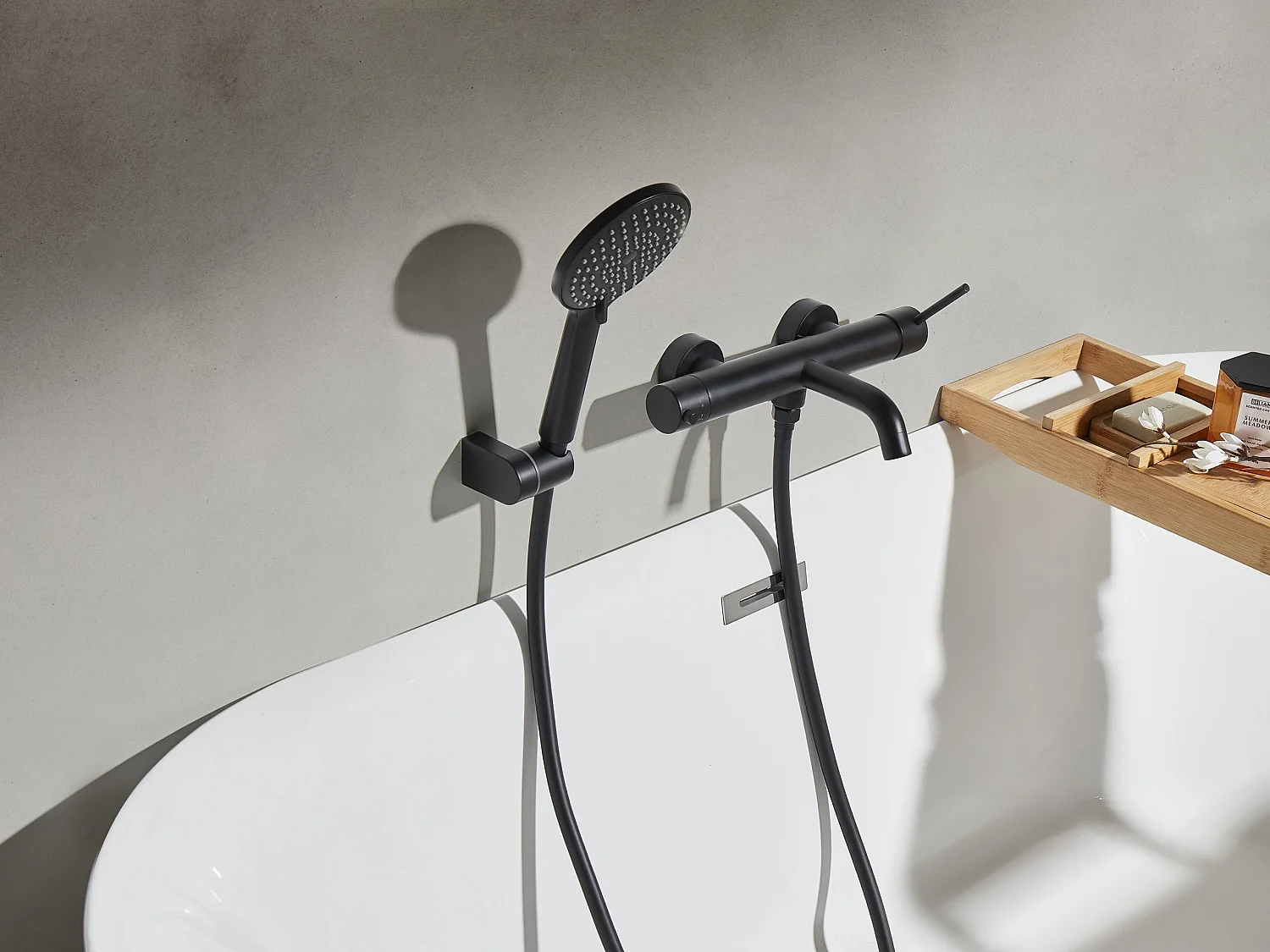 Robinet de douche mural MELIQUINA Noir