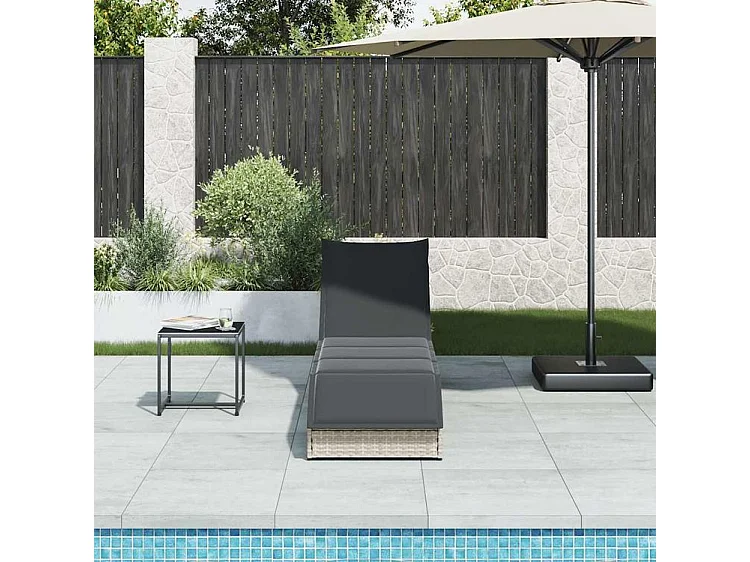 Chaise longue pliante coussin et rangement gris clair polyrotin