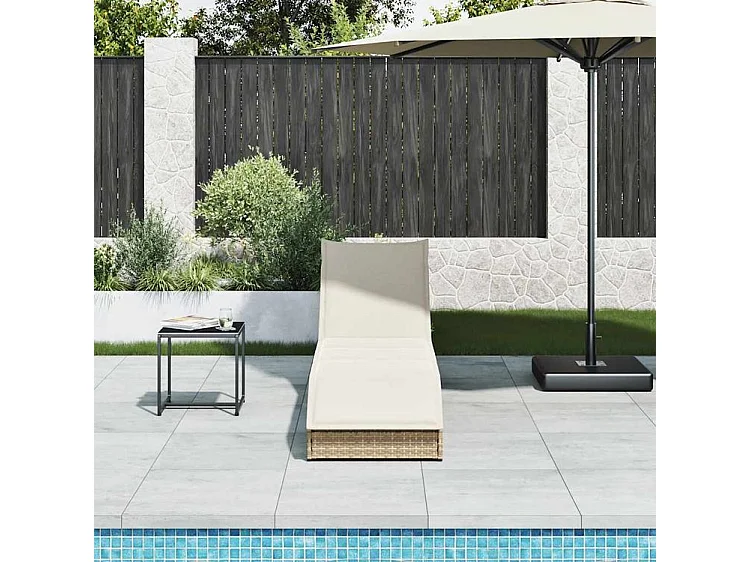 Chaise longue pliante coussin et rangement beige résine tressée