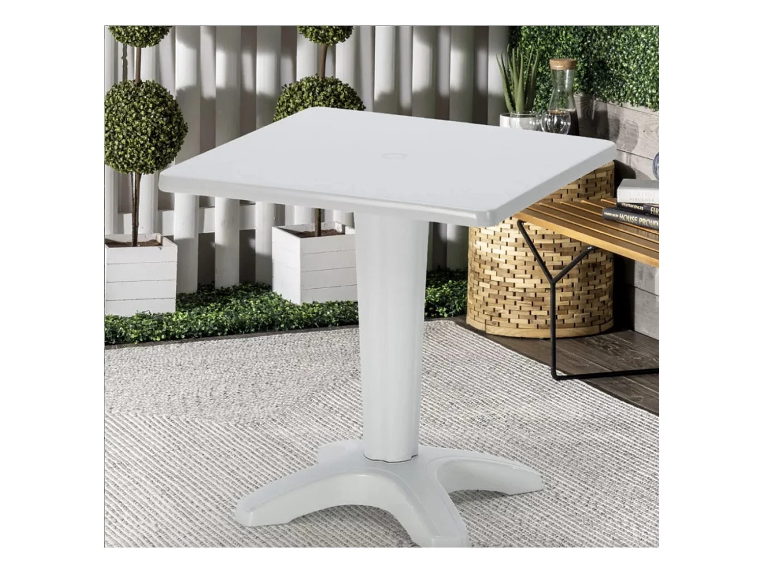 Petite table de jardin carré ZAKOR – Fonctionnelle et pensée pour durer-Blanc