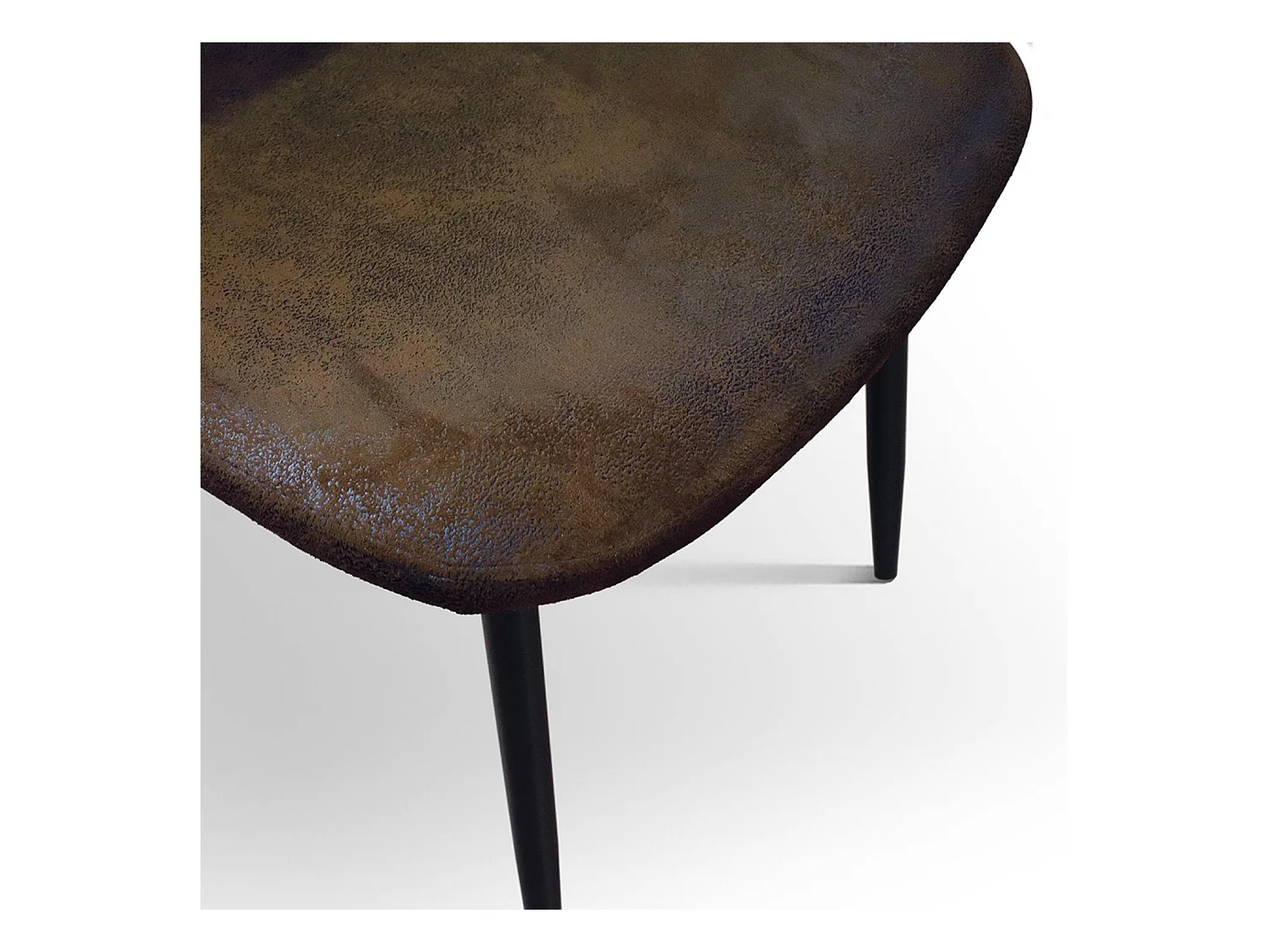 Ensemble de 4 chaises en faux suède finition châtaigne, pieds en métal noir - VALLETTA