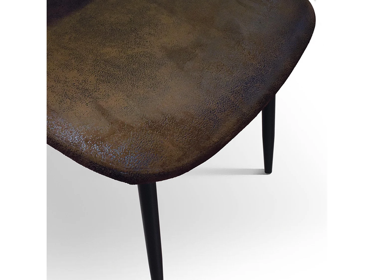 Ensemble de 4 chaises en faux suède finition châtaigne, pieds en métal noir - VALLETTA