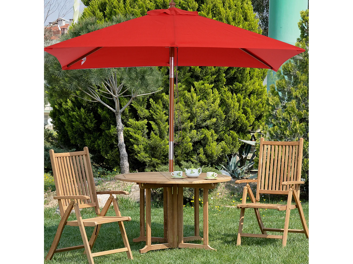 Parasol rectangulaire inclinable bois polyester haute densité 2L x 1,5l x 2,3H m rouge