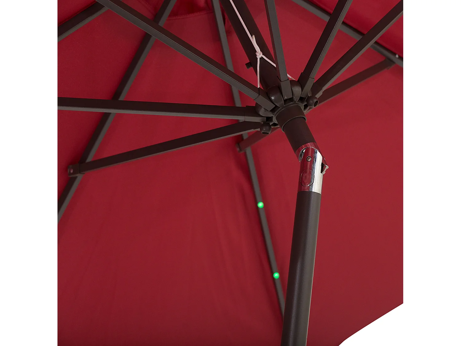 Parasol lumineux octogonal inclinable Ø 2,75 x 2,33 m parasol LED solaire métal polyester haute densité 180 g/m² bordeaux