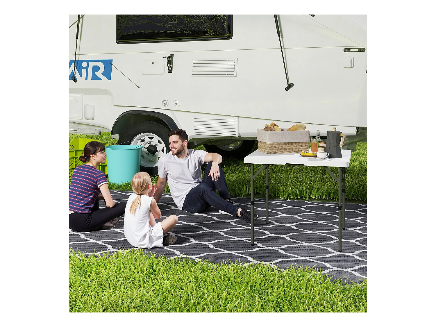 Verstelbare, opvouwbare kampeertafel, modern design, kunststof en metaal, wit (86x86x74 cm)