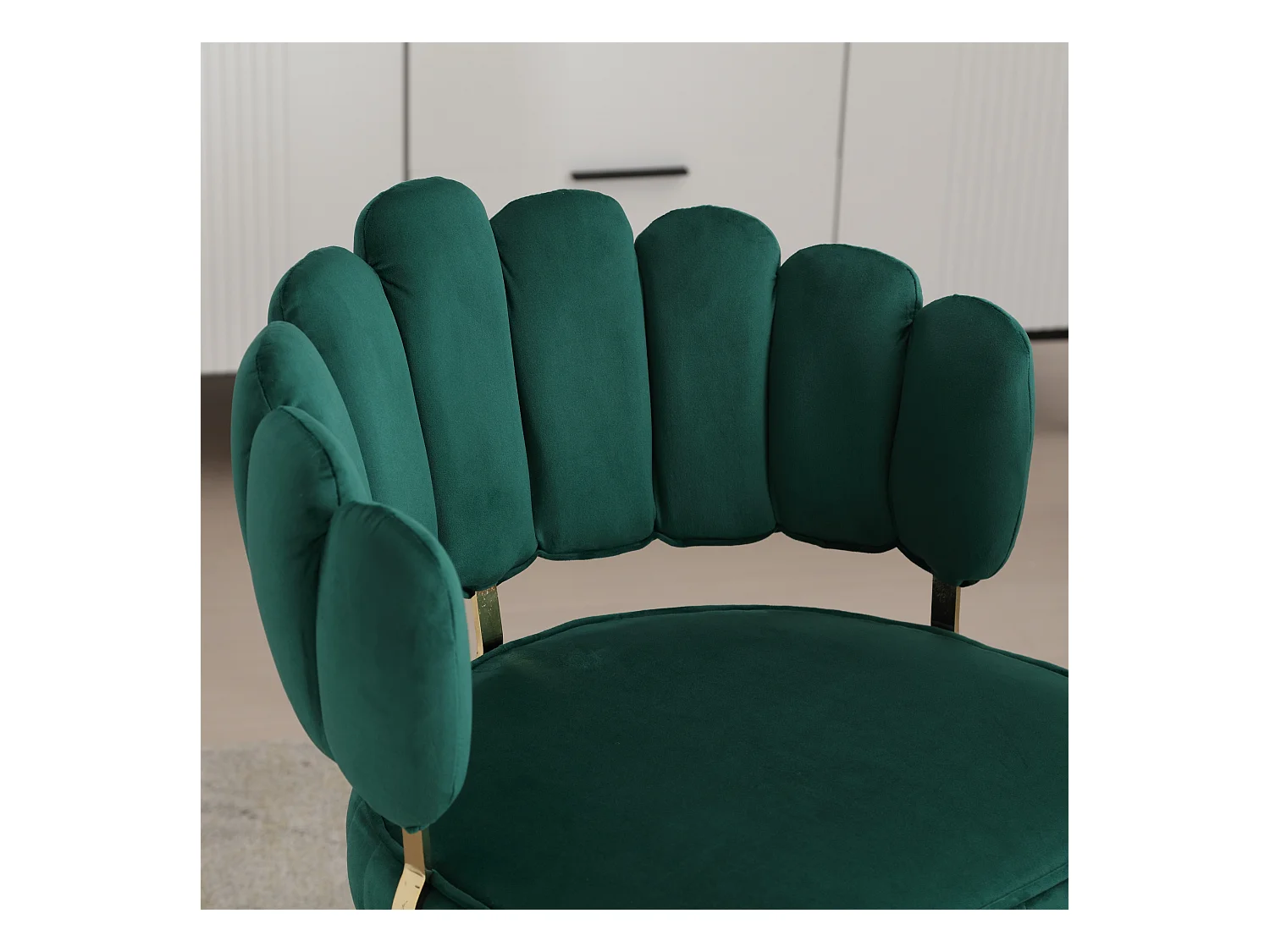 Fauteuil moderne en velours, dossier en forme de fleur, accoudoirs arrondis, pieds en métal, vert émeraude (58x56x78 cm, lot de 2)