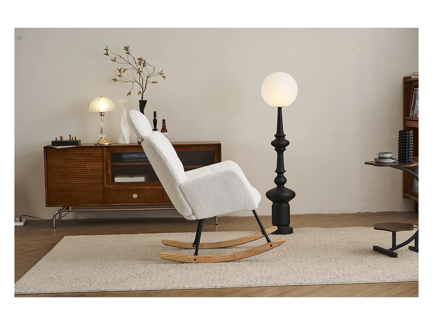 Mecedora de tela de felpa, respaldo acolchado y reposacabezas, tela suave, para salón y dormitorio, color blanco (102 x 70 x 107 cm)