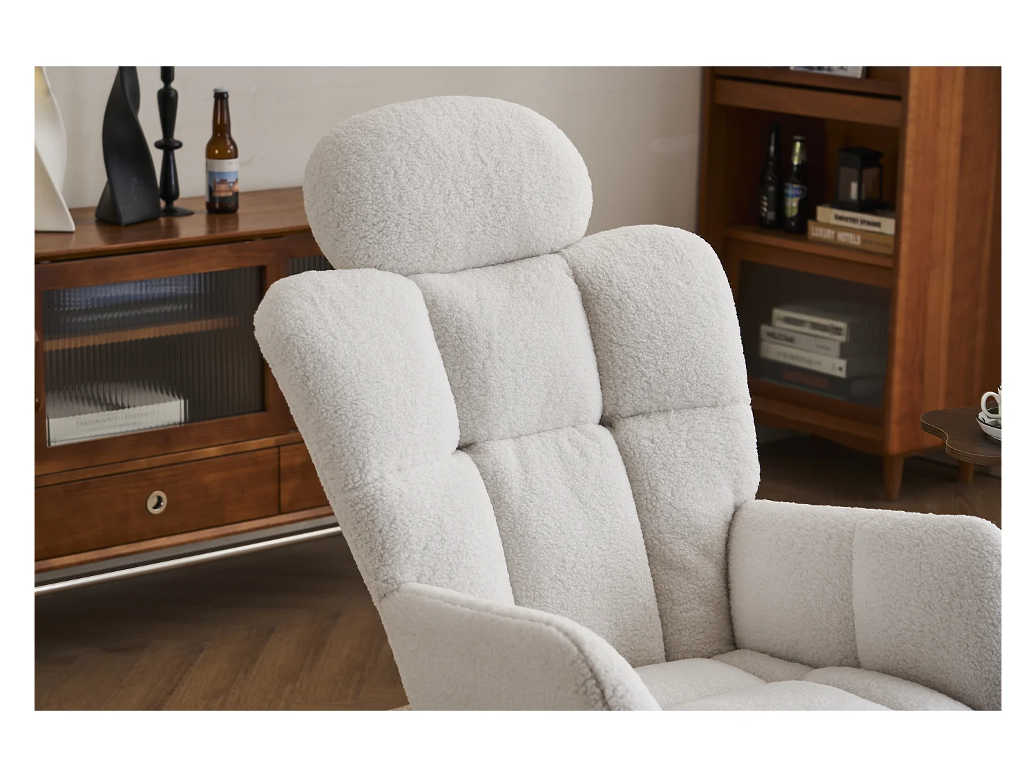 Mecedora de tela de felpa, respaldo acolchado y reposacabezas, tela suave, para salón y dormitorio, color blanco (102 x 70 x 107 cm)