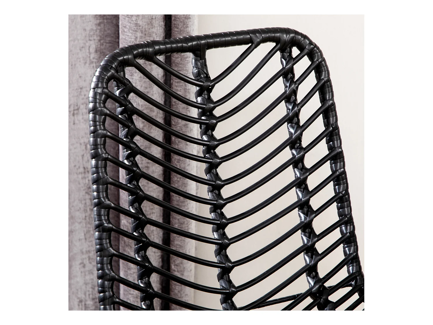 Set van 2 barkrukken, gevoerde zitting met voetensteun, metalen frame, rotan, zwart (42,5x52x102 cm)