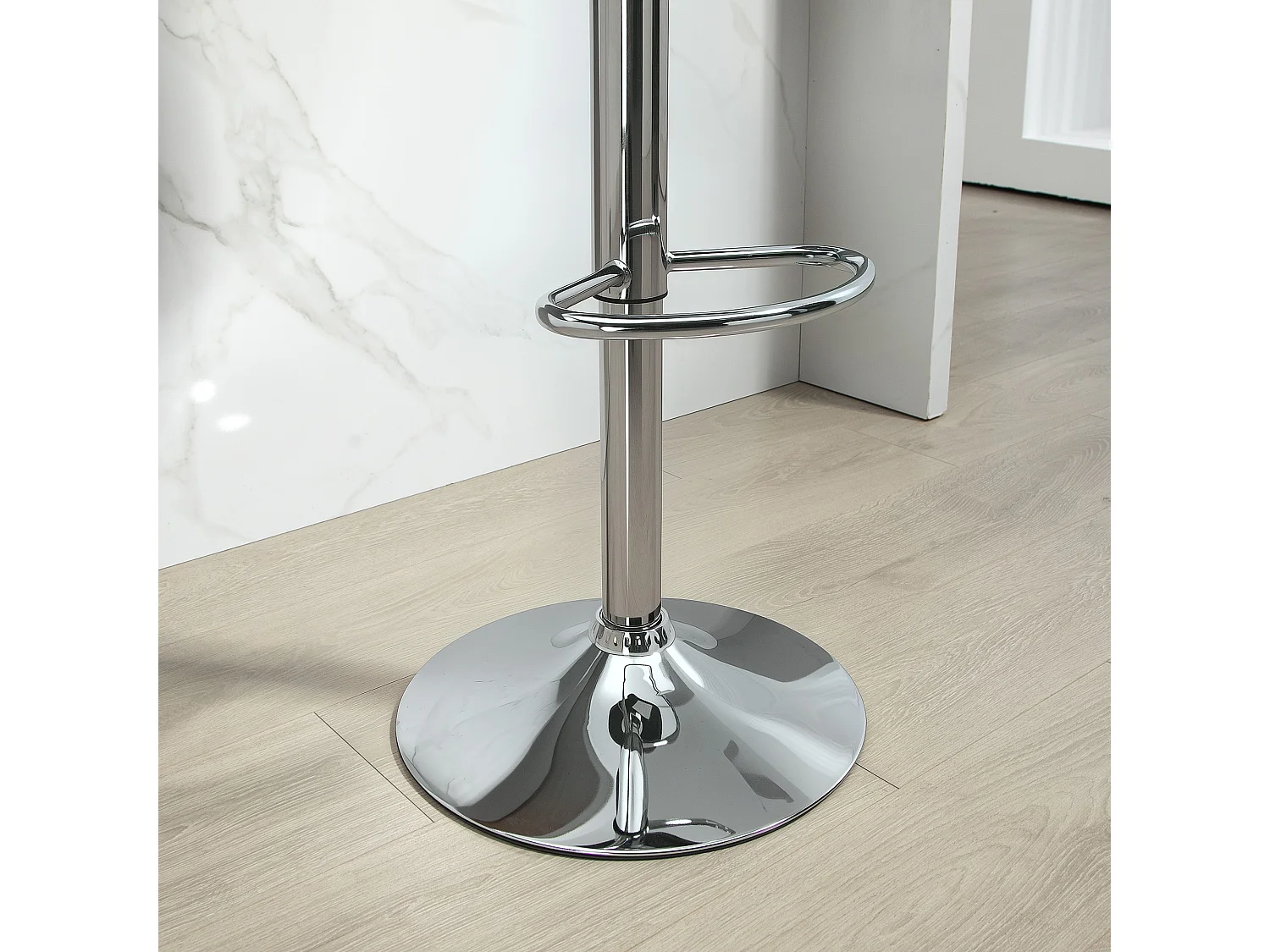 Sgabello da bar con schienale, altezza regolabile, gambe in metallo, similpelle, nero (42x38x82-104 cm)