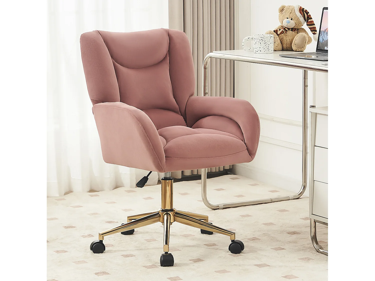 Draaibare fluwelen bureaustoel met gouden metalen voet, verstelbare hoogte en schuimvulling, modern design, roze (64x62x92,5 cm)