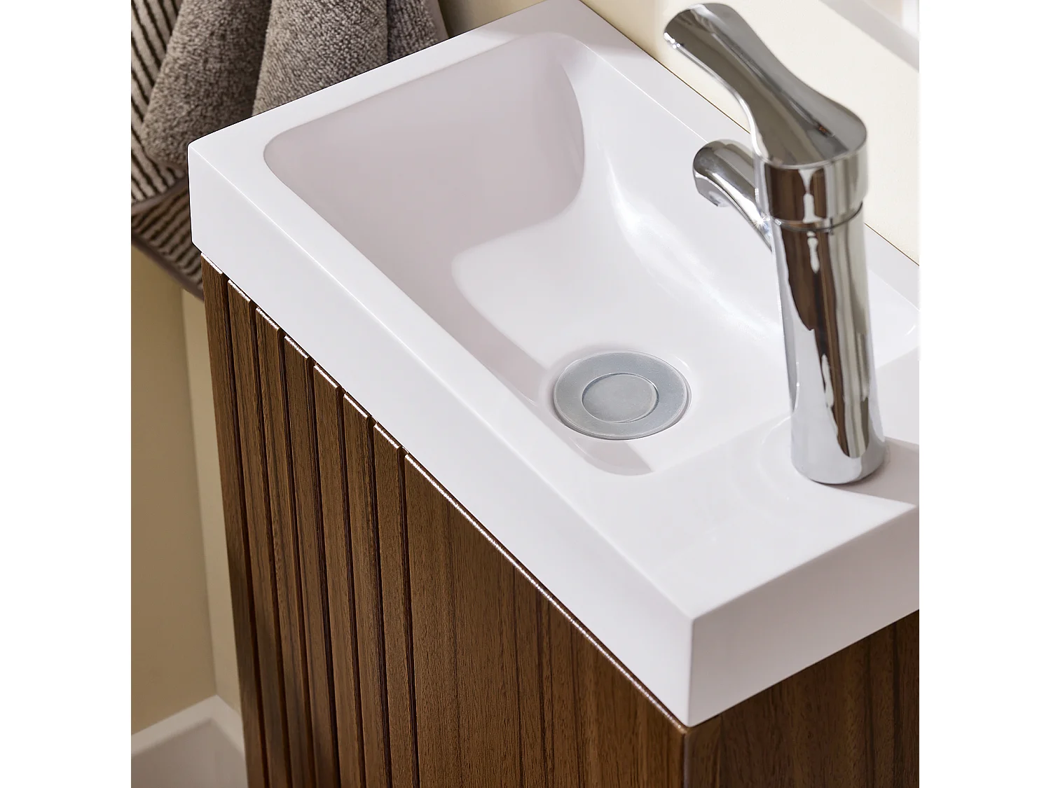 SoBuy BZR196-BR - Meuble de salle de bain suspendu avec lavabo Design moderne L40cm x L22cm x H56cm