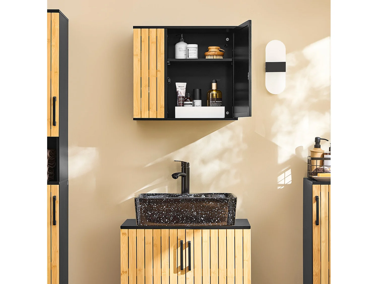 SoBuy BZR204-SCH - Badezimmer Wandschrank mit Spiegel und verstellbaren Ablagen L50cm x B20cm x H45cm