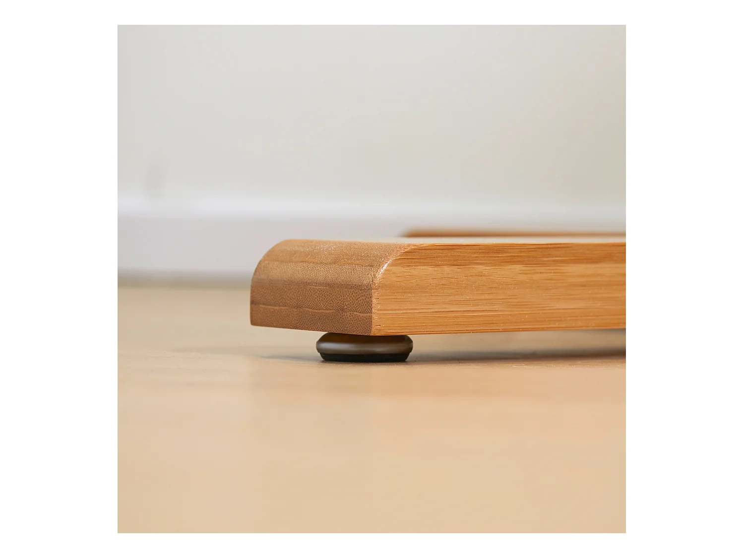 Bambusgarderobe mit 8 Haken, elegant und funktional für Flur oder Schlafzimmer