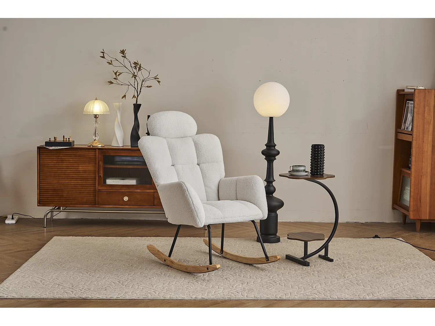 Cadeira de baloiço, tecido macio de pelúcia, assento almofadado e capitonê, para sala de estar e quarto