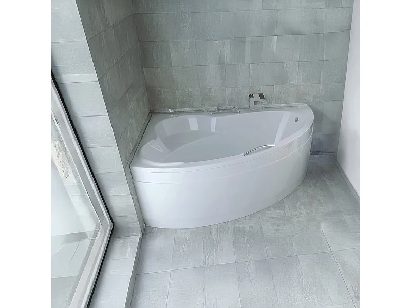 Badewanne Eckwanne ADA 140x90 Links mit Styroporverkleidung und Handgriffen | Ablauf & Füße GRATIS !