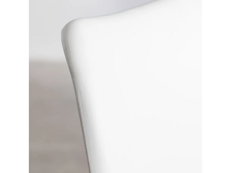 Set mit 2 weißen Kunstleder-Polsterstühlen "Stilezze" mit Holzbeinen cm 52x48,5 82h