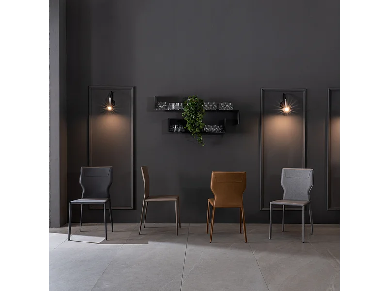 Set di 2 sedie in similcuoio grigio chiaro "Quito" moderne con gambe in metallo cm 44x56 86,5h