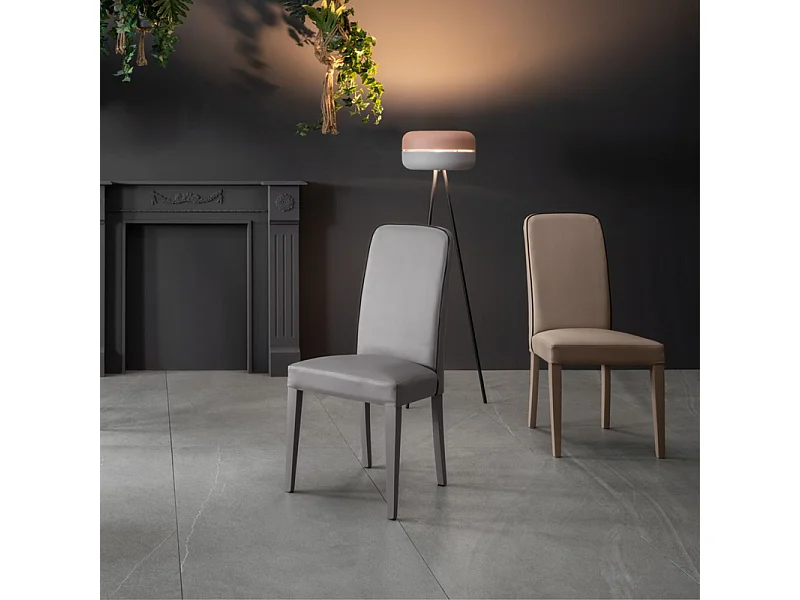 Set di 4 sedie imbottite da soggiorno "Gardenia" moderne in similpelle grigio chiaro cm 46x59 99h