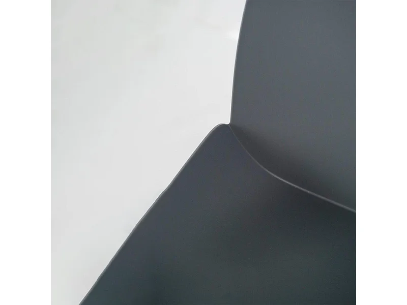 Lot de 4 chaises modernes en polypropylène gris "Azzurra" avec structure en métal peint pour salon