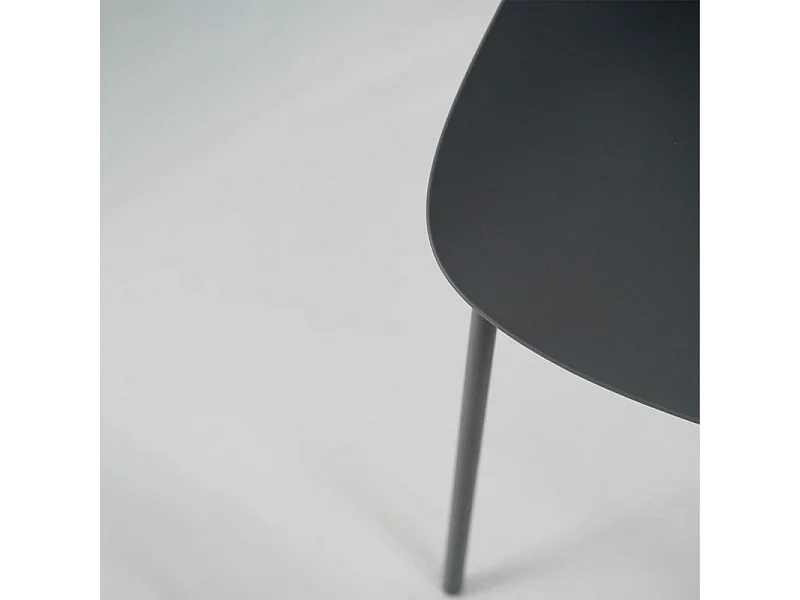 Lot de 4 chaises modernes en polypropylène gris "Azzurra" avec structure en métal peint pour salon