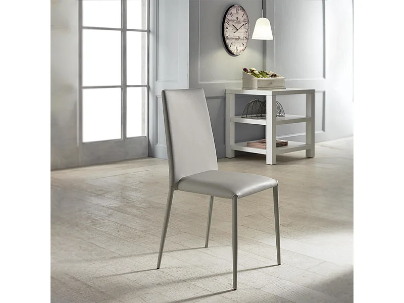 Set di 4 sedie imbottite "Lavanda" moderne in similpelle grigio chiaro da soggiorno impilabili cm 42x40 96h