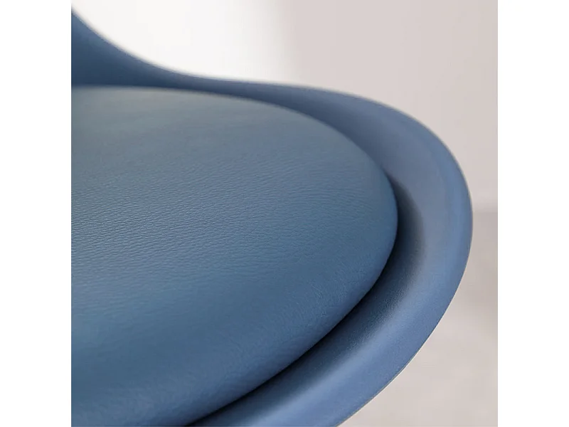 Set di 2 sedie imbottite in similpelle azzurre "Stilezze" poltrone con gambe in legno cm 52x48,5 82h