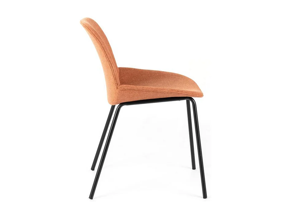 Set van 4 "Sami" roestkleurige stoffen eetkamerstoelen met elegante, modern geverfde metalen poten