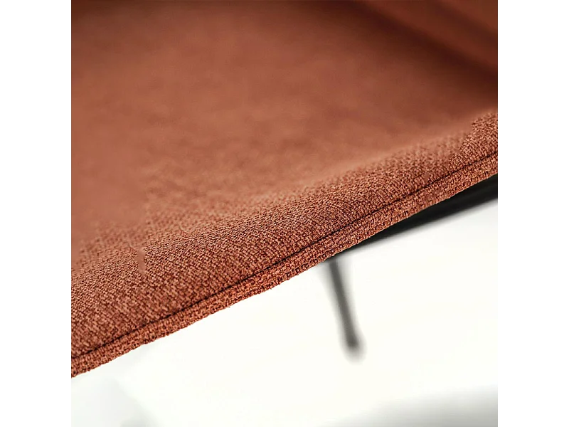 Set van 4 "Sami" roestkleurige stoffen eetkamerstoelen met elegante, modern geverfde metalen poten