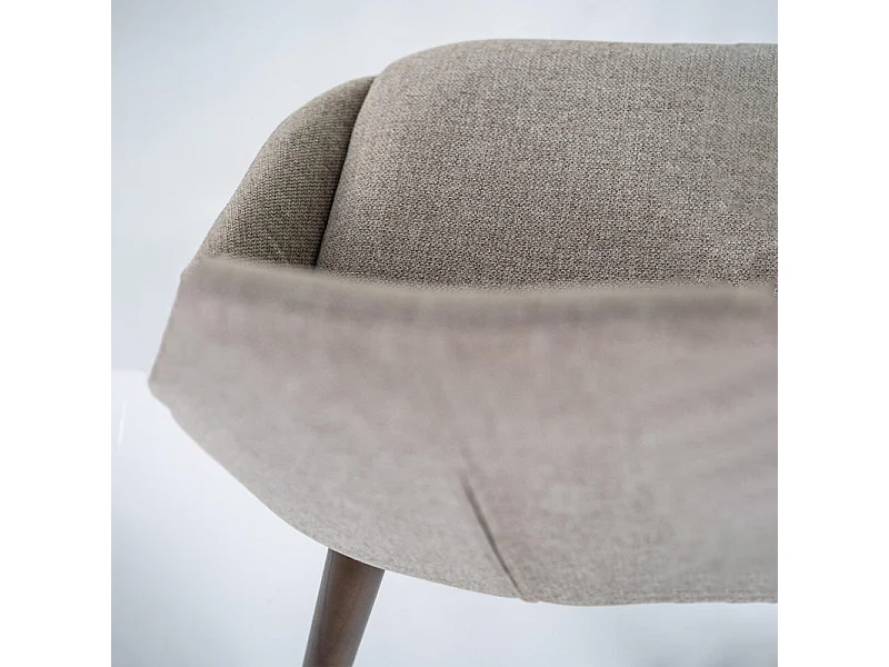 Set di 4 sedie moderne da pranzo in tessuto marrone chiaro "Zaira" struttura in legno cm 49x58 85h