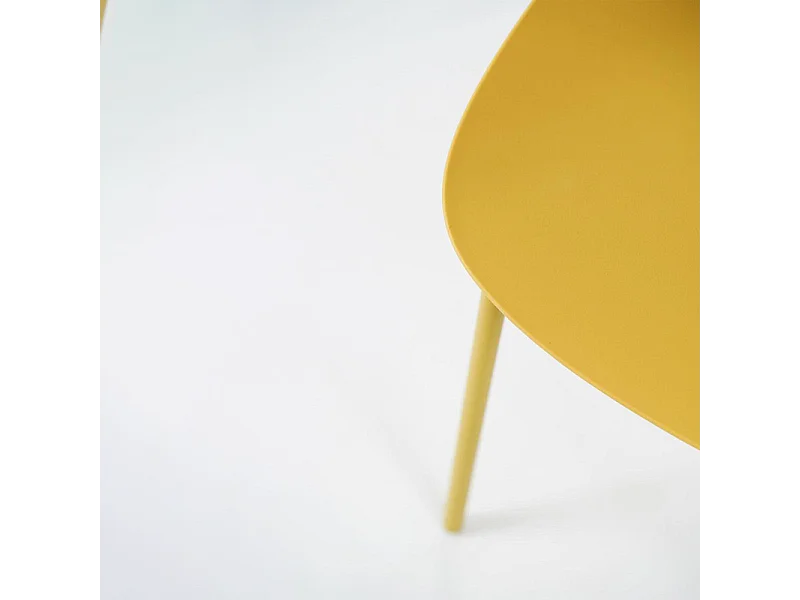 Lot de 4 chaises modernes en polypropylène jaune "Azzurra" avec structure en métal peint pour salon