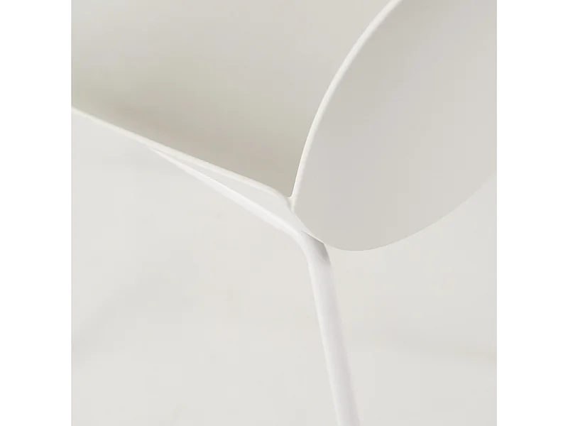 Lot de 4 chaises modernes en polypropylène blanc "Azzurra" avec structure en métal peint pour salon