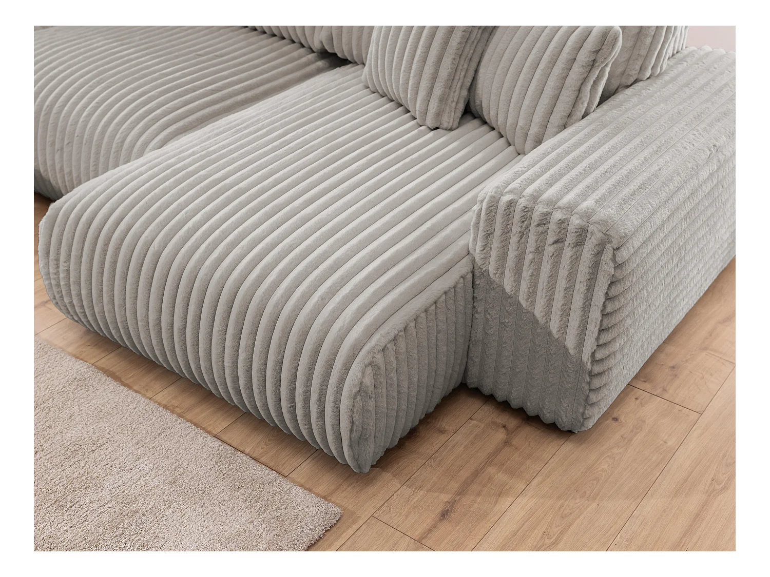 Mollis -  Wohnlandschaft im XXL-Format aus Hellgrau Plüschcord mit schöner Sitzkomfort