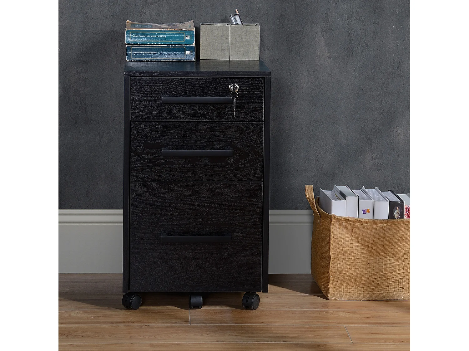 HOMCOM Caisson de bureau rangement bureau sur roulettes 3 tiroirs 1 verrouillable 1 trieur à dossiers MDF panneaux particules noir